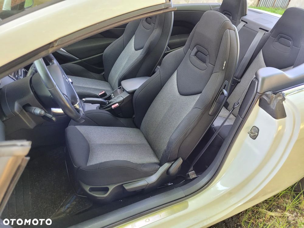 Peugeot 308 CC HDi FAP 110 Premium - 11