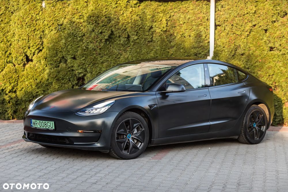Tesla Model 3 - 5