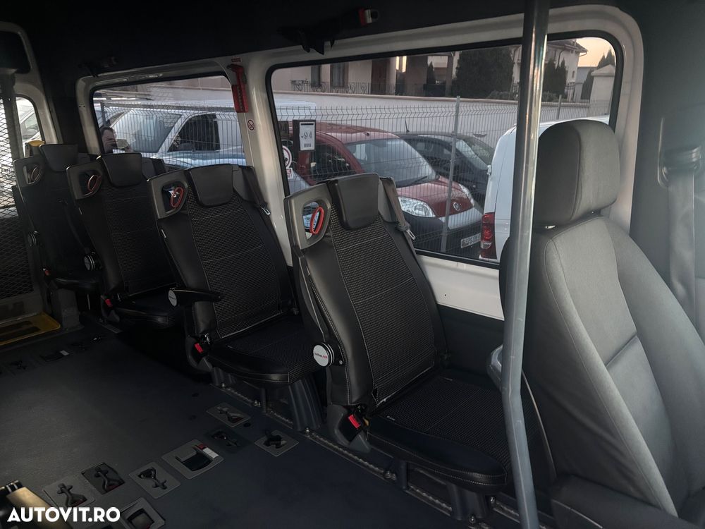Mercedes-Benz Sprinter - 15