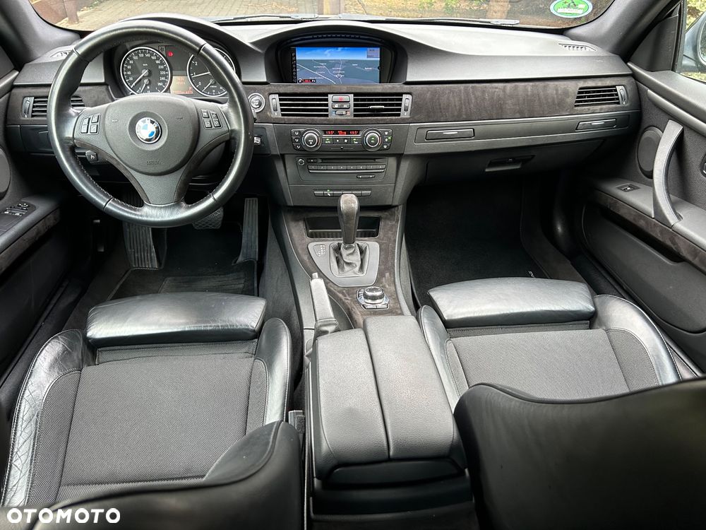 BMW Seria 3 320i M Sport Edition - 35