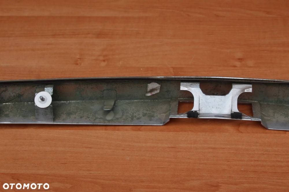 LISTWA BLENDA CHROM KLAPY TYŁ OPEL ASTRA H HATCHBACK 5 DRZWI WSZYSTKIE UCHWYTY - 10