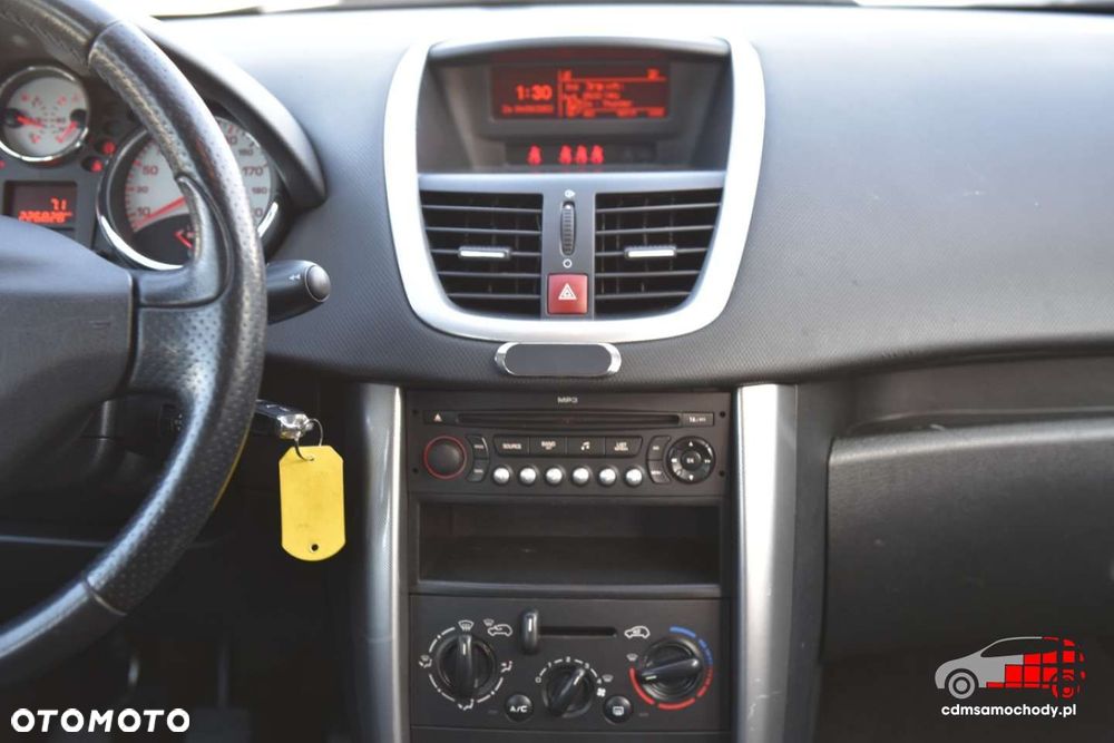 Peugeot 207 - 23