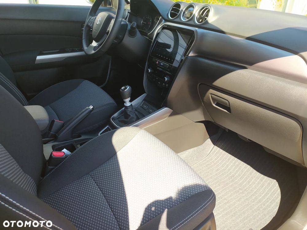 Suzuki Vitara 1.4 Boosterjet mHEV Premium Plus 2WD - 24