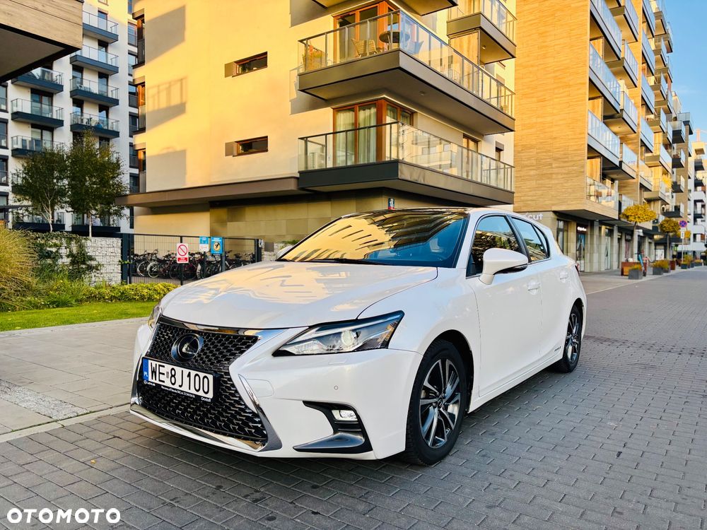 Lexus CT 17-20 - 1