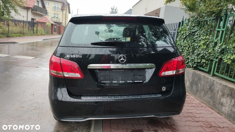 Mercedes-Benz Klasa B 180 (CDI) d 7G-DCT AMG Line - 3