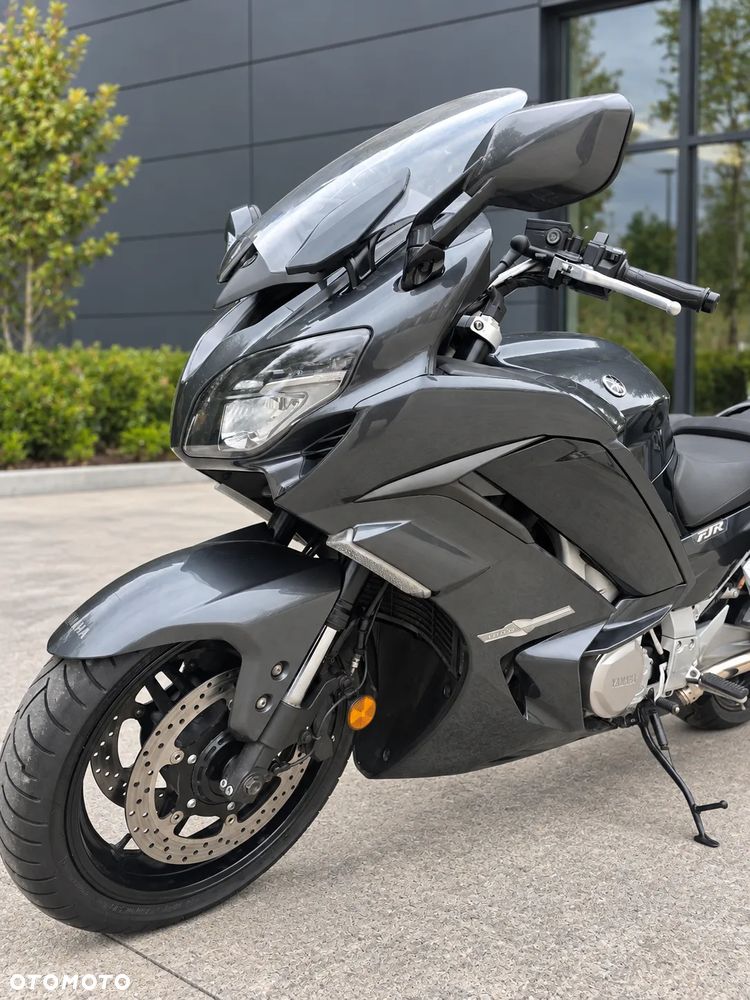 Yamaha FJR - 9