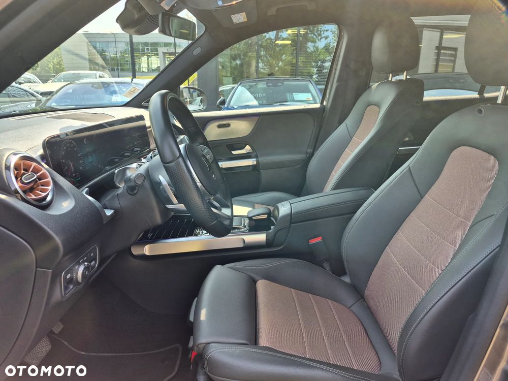 Mercedes-Benz EQB 300 66.5kWh 4-Matic AMG - 19