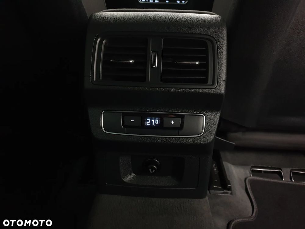 Audi Q5 40 TDI quattro S tronic S line - 29