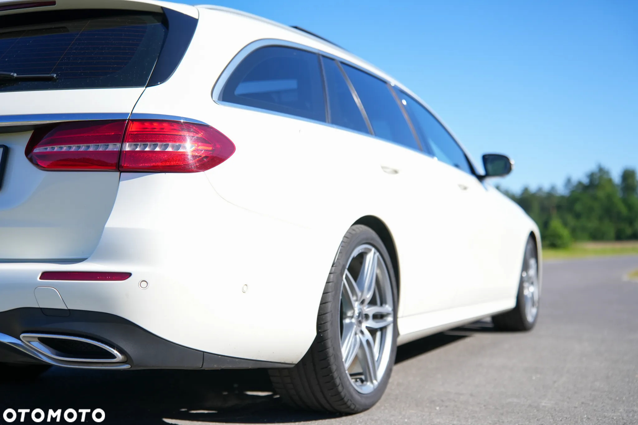 Mercedes-Benz Klasa E 200 d T 9G-TRONIC AMG Line - 5