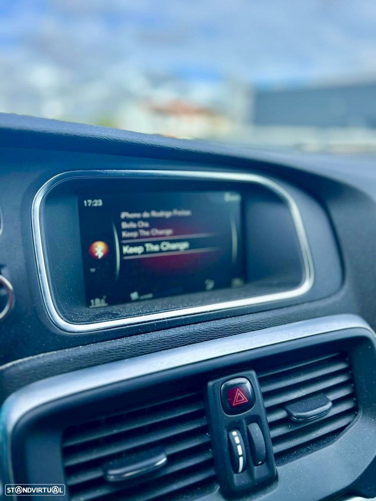 Volvo V40 2.0 D2 Momentum - 16