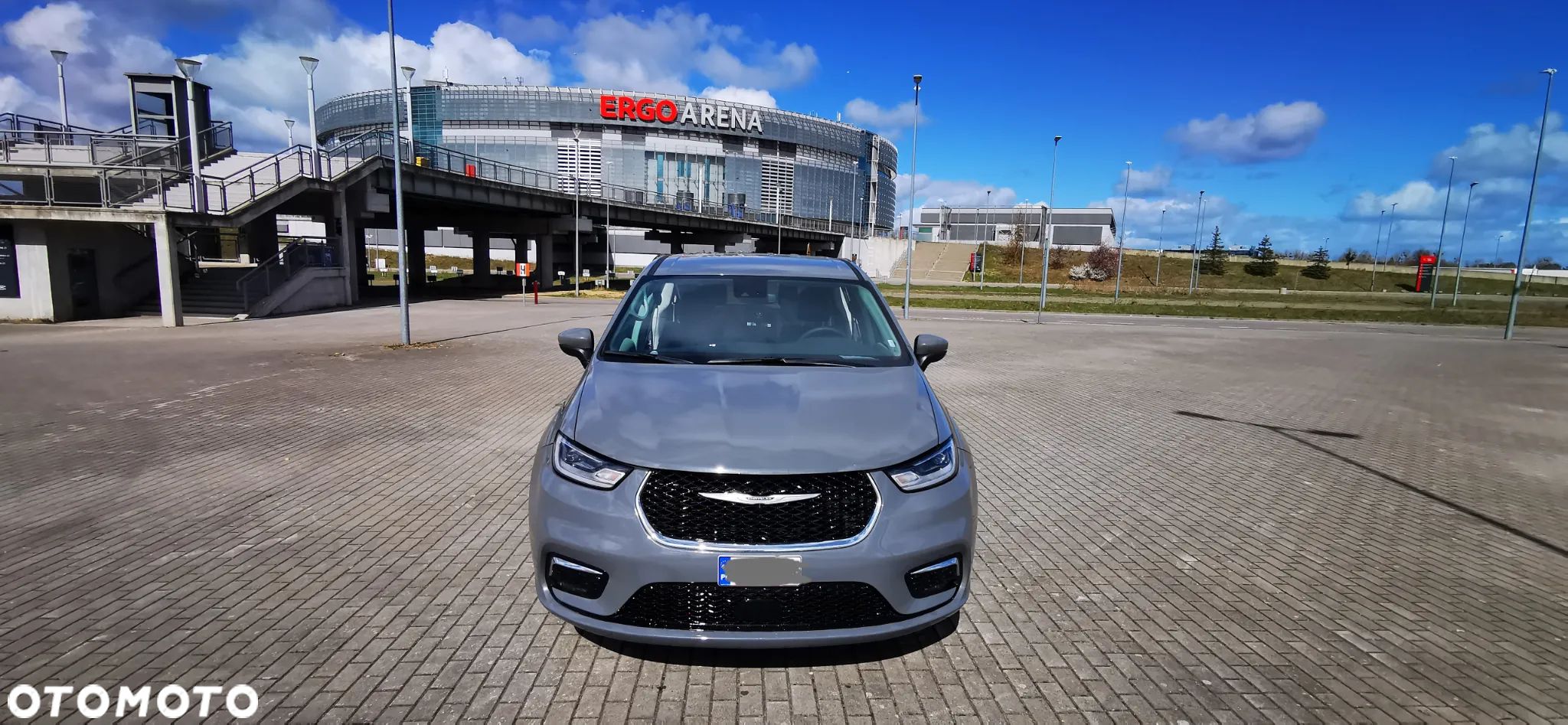 Chrysler Pacifica - 1