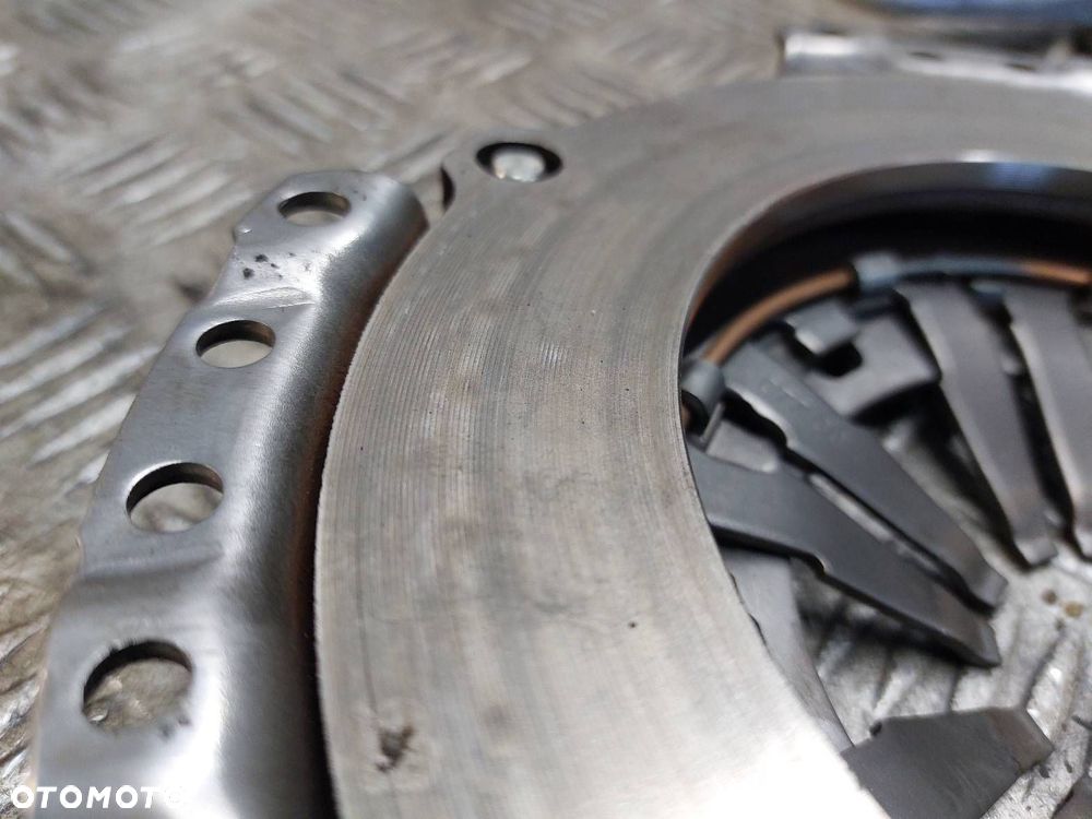 SPRZĘGŁO TARCZA + DOCISK ŁOŻYSKO KOŁO ZAMACHOWE FABIA I 1.9 SDI 030105271D - 8