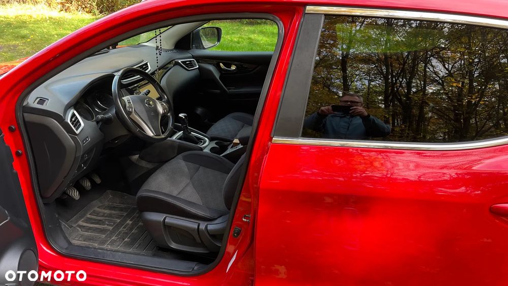 Nissan Qashqai 1.6 DCi N-Connecta - 6