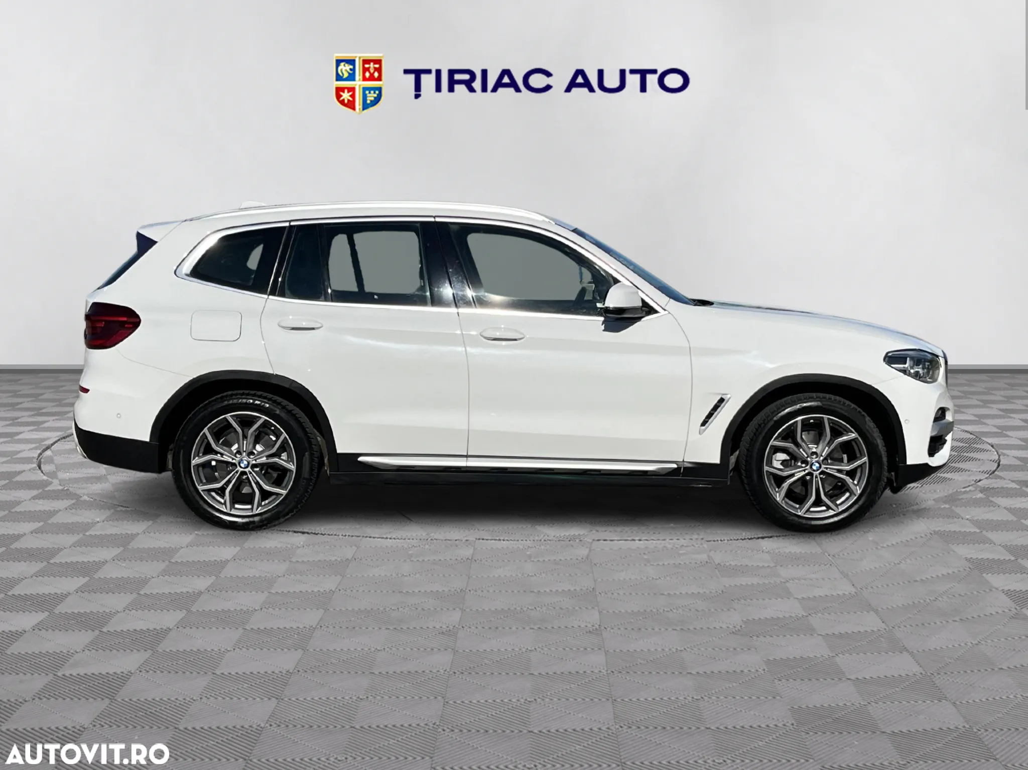 BMW X3 xDrive20i AT - 7