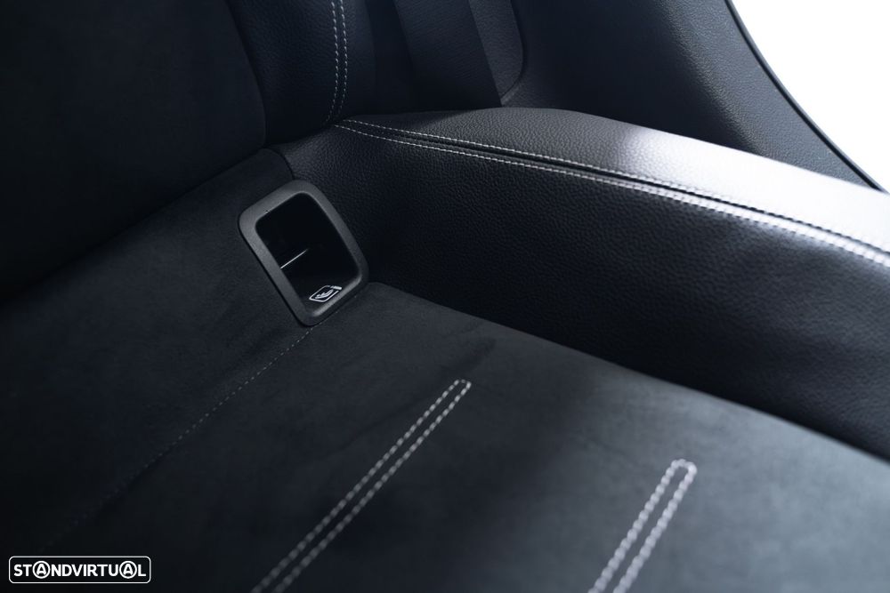 Mercedes-Benz CLA 250 e 8G-DCT AMG Line - 18