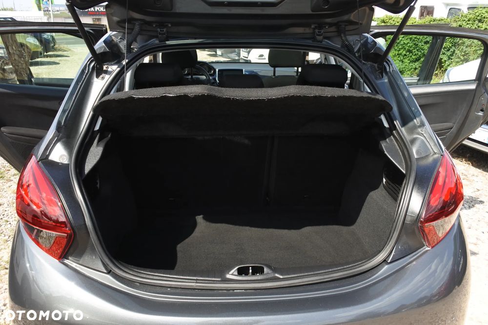 Peugeot 208 PureTech 82 Start & Stop Allure - 12