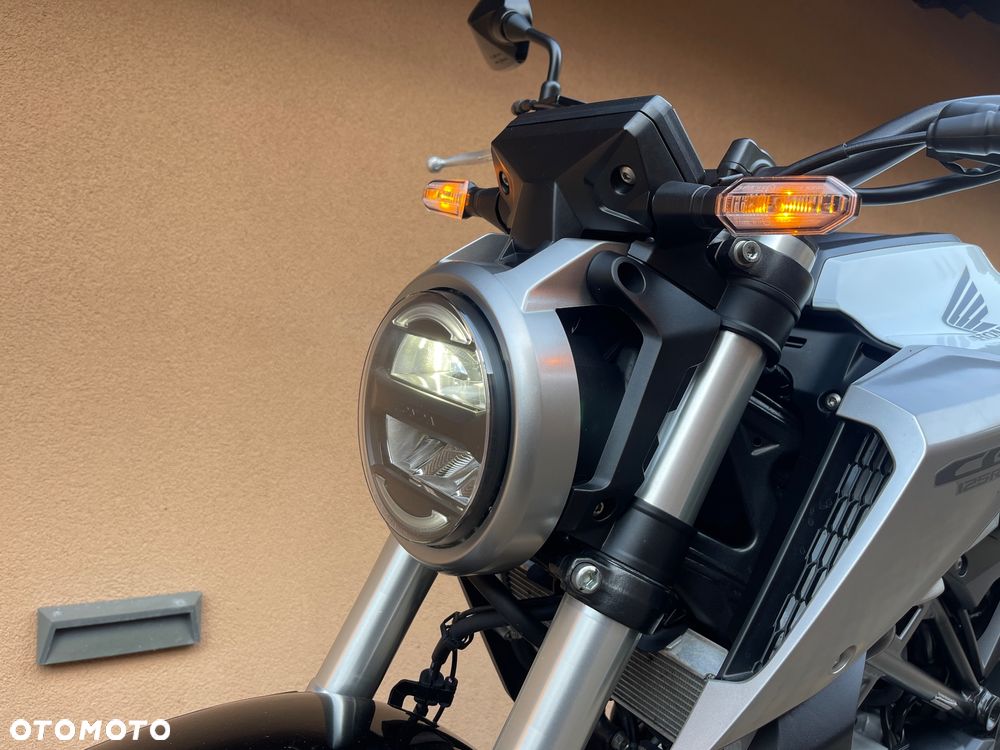 Honda CB - 10