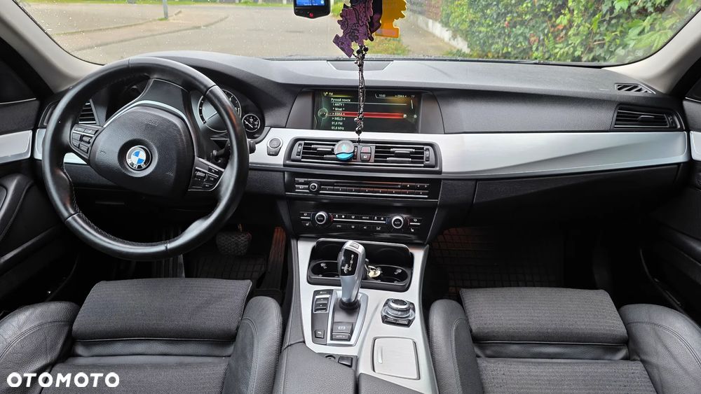 BMW Seria 5 520d - 5