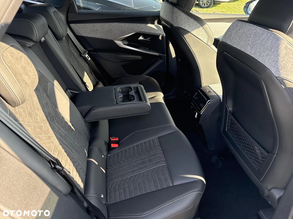 Peugeot 3008 1.6 PHEV 195 GT E-DCS7 - 16