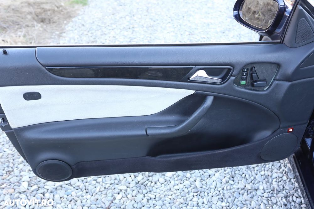 Mercedes-Benz CLK - 12