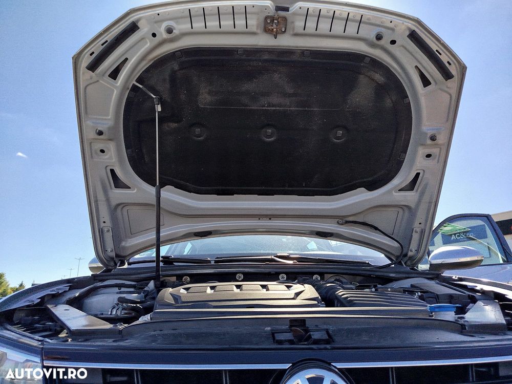 Volkswagen Passat - 17