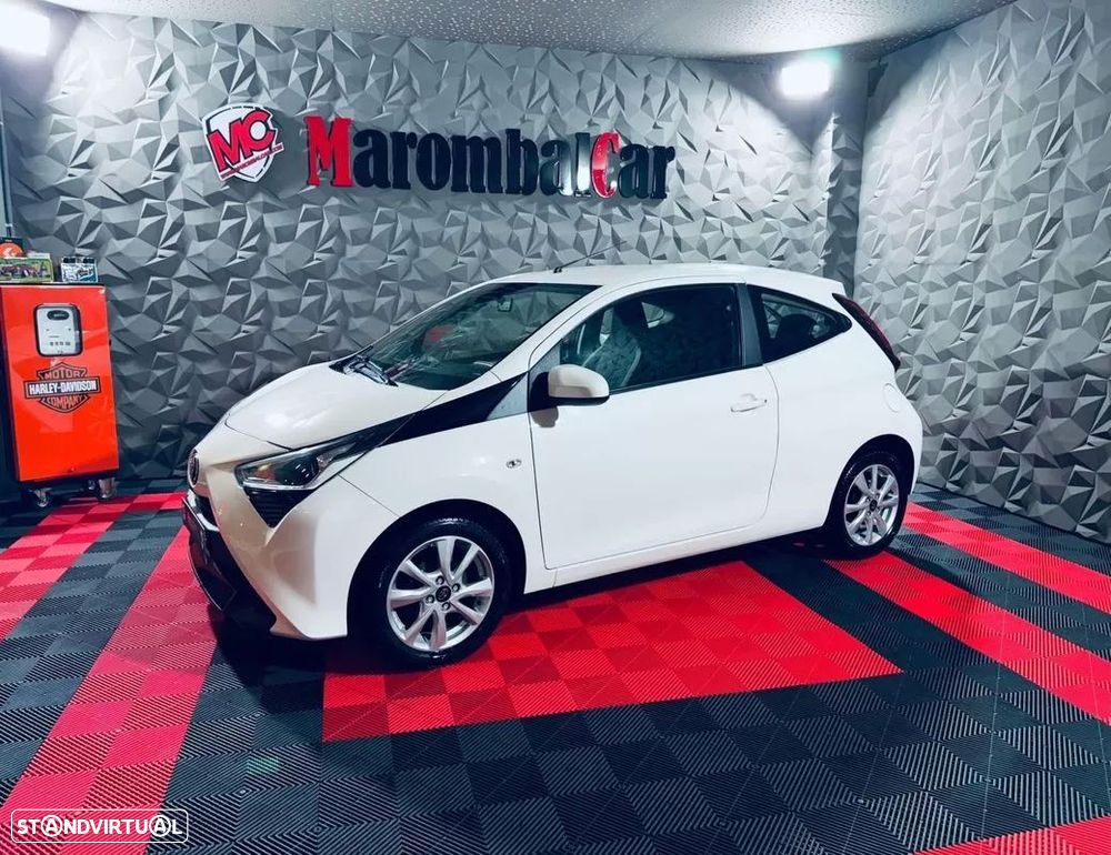 Toyota Aygo 1.0 X-Play Plus - 9