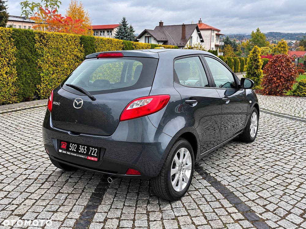 Mazda 2 - 18