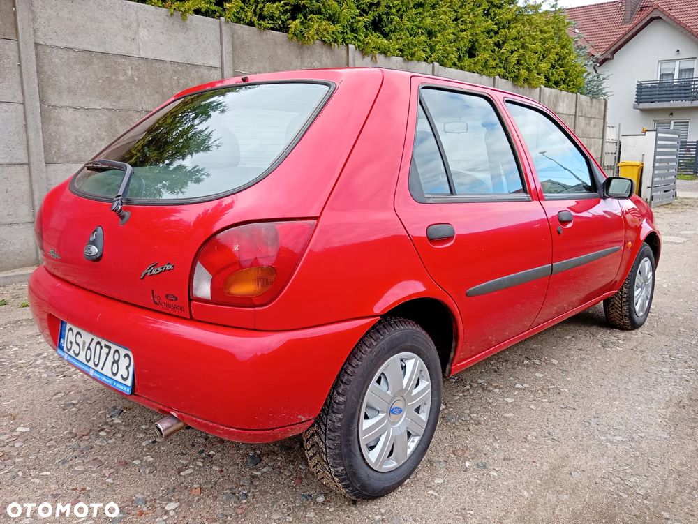 Ford Fiesta 1.3 - 6