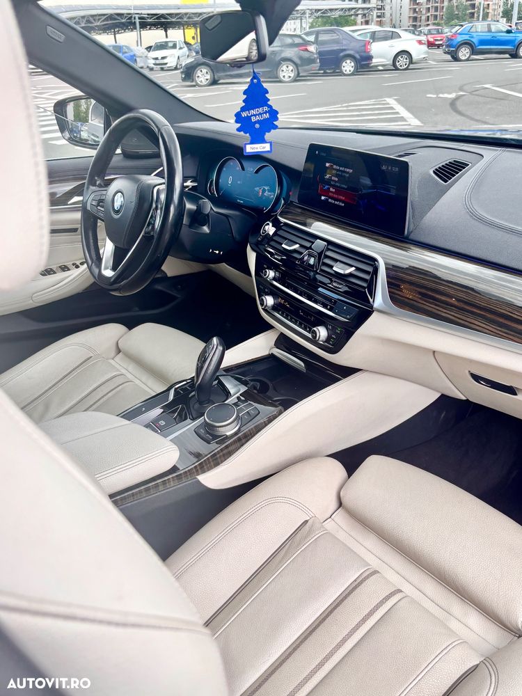 BMW Seria 5 520d AT - 12