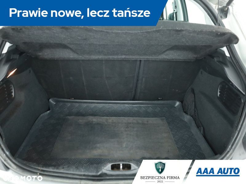 Peugeot 208 - 13