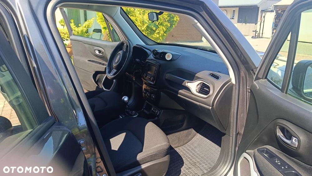 Jeep Renegade 1.6 E-TorQ Sport FWD - 6