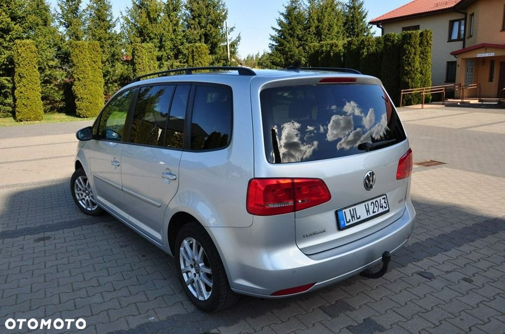 Volkswagen Touran - 23