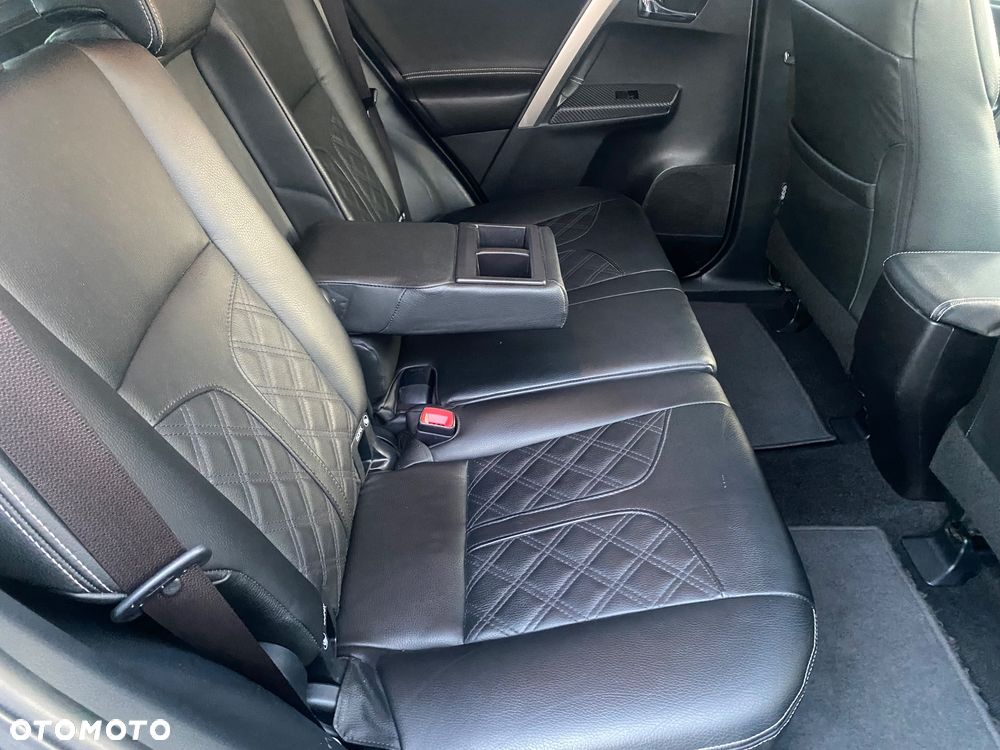 Toyota RAV4 2.0 D-4D 4x4 Executive - 16