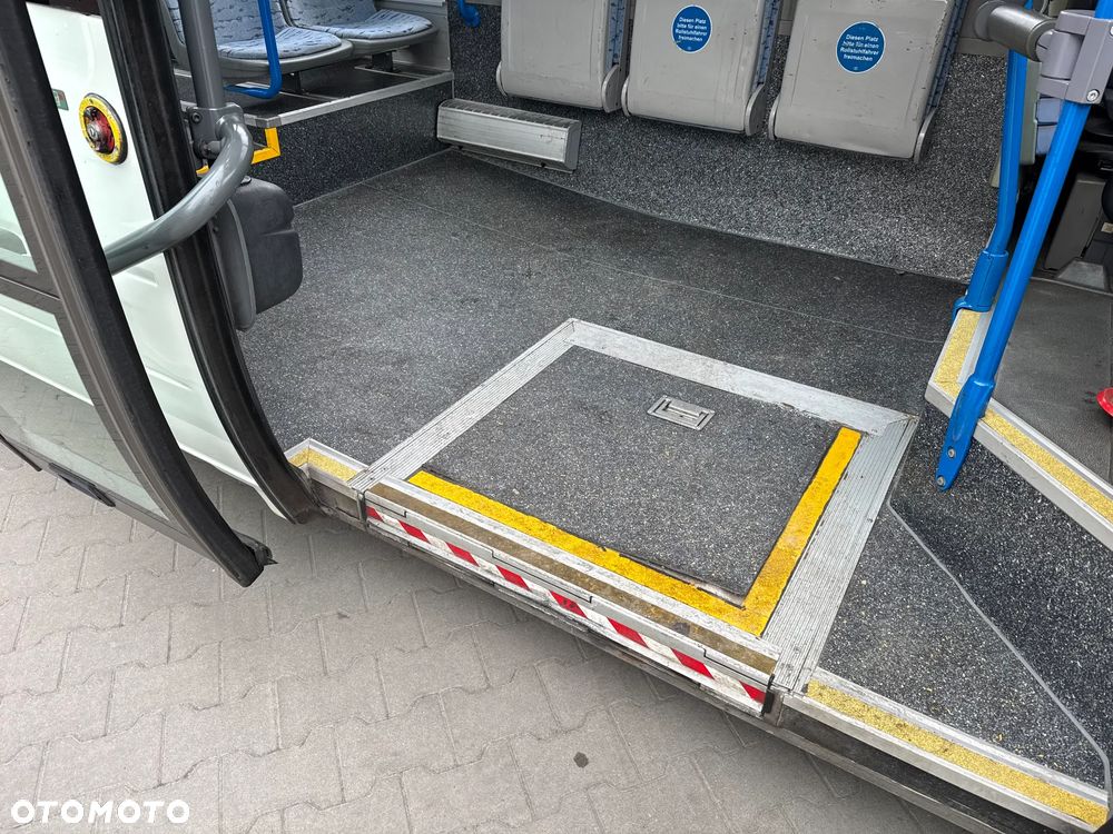 Mercedes-Benz Sprinter - 38