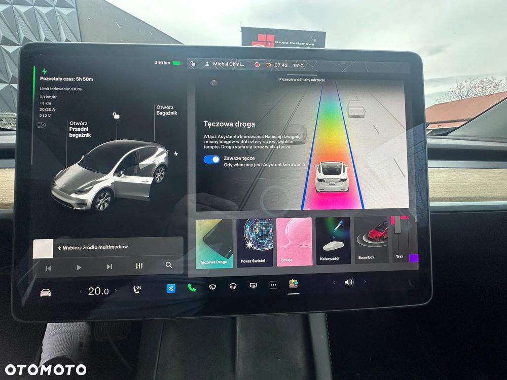 Tesla Y Long Range AWD - 8