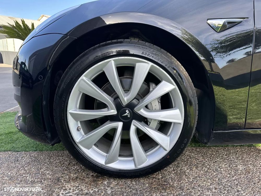 Tesla Model 3 - 21