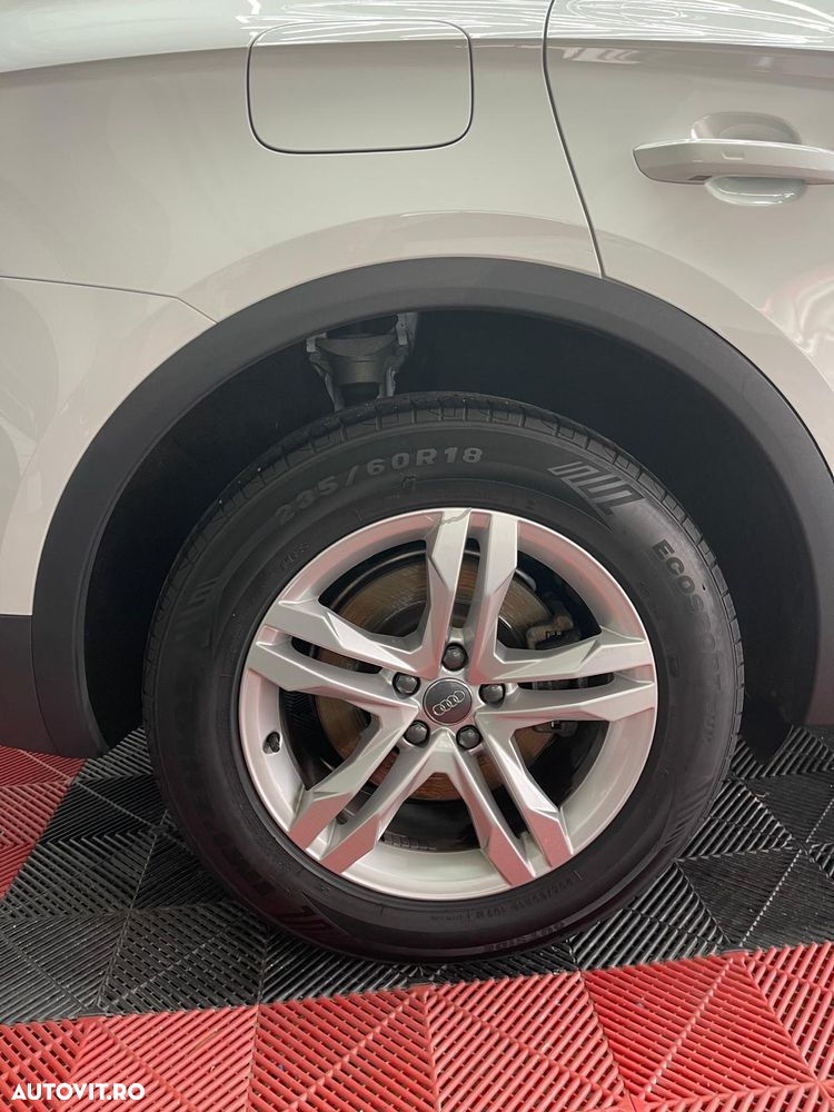 Audi Q5 2.0 40 TDI quattro S tronic Sport - 22