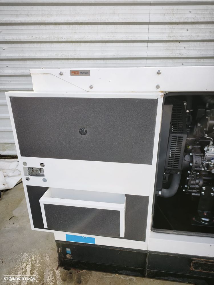 GERADOR TRIFASICO Plus Power GF2-100 80KW 100KVA - 22