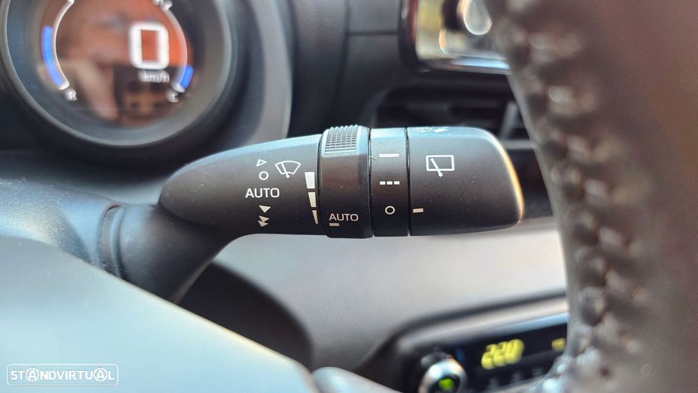 Toyota Yaris 1.5 HDF Exclusive - 26