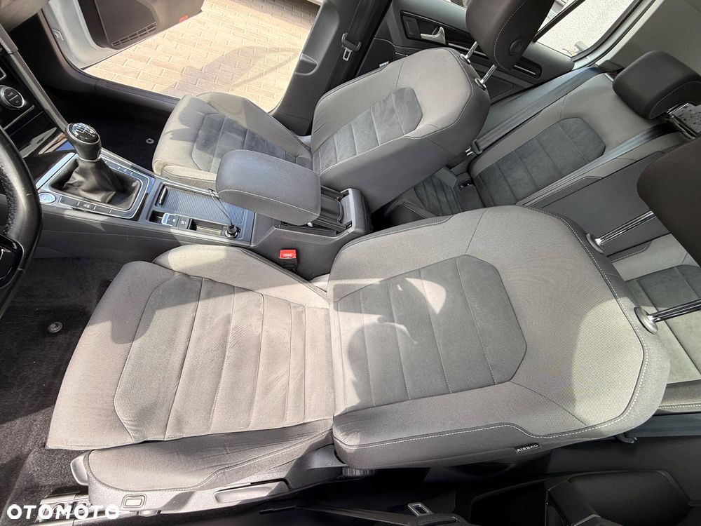 Volkswagen Golf 1.5 TSI ACT OPF Highline - 14