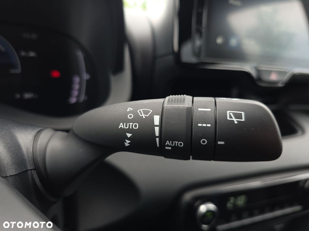 Toyota Yaris Hybrid 1.5 Style - 28