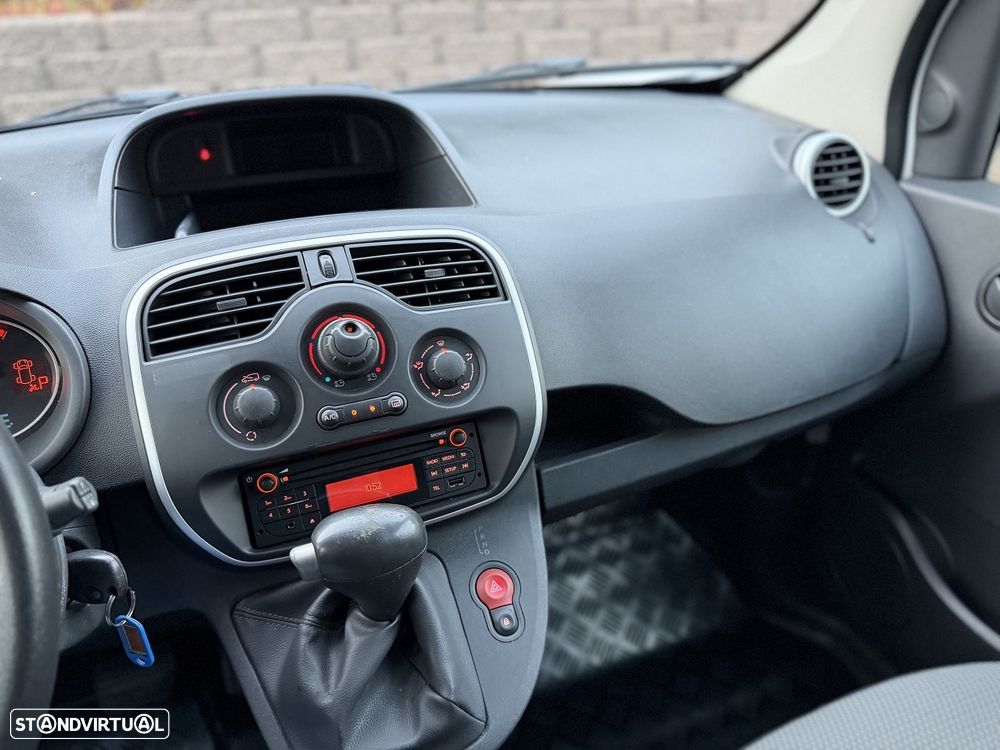 Renault Kangoo Maxi Z.E. 33 Eletric - 16