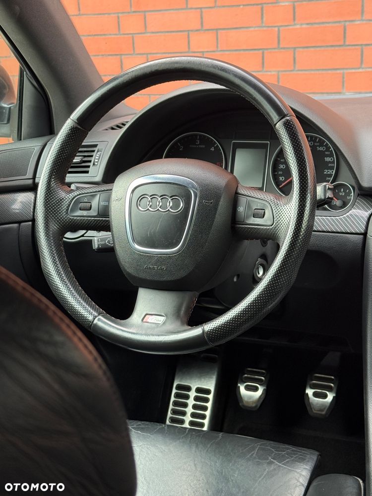 Audi A4 Avant 3.0 TDI DPF quattro - 24