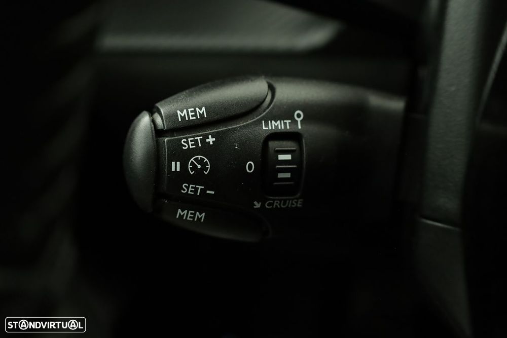 Peugeot 208 1.2 PureTech Active - 16