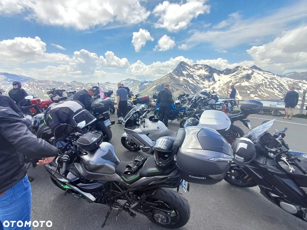 Kawasaki Ninja H2 SX - 23
