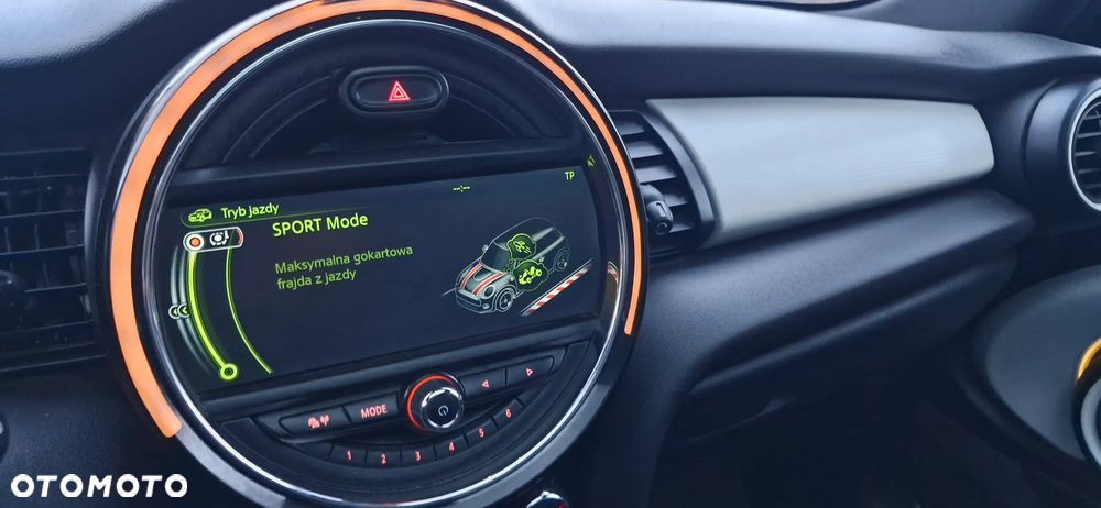 MINI Cooper 60 Years Chili - 40