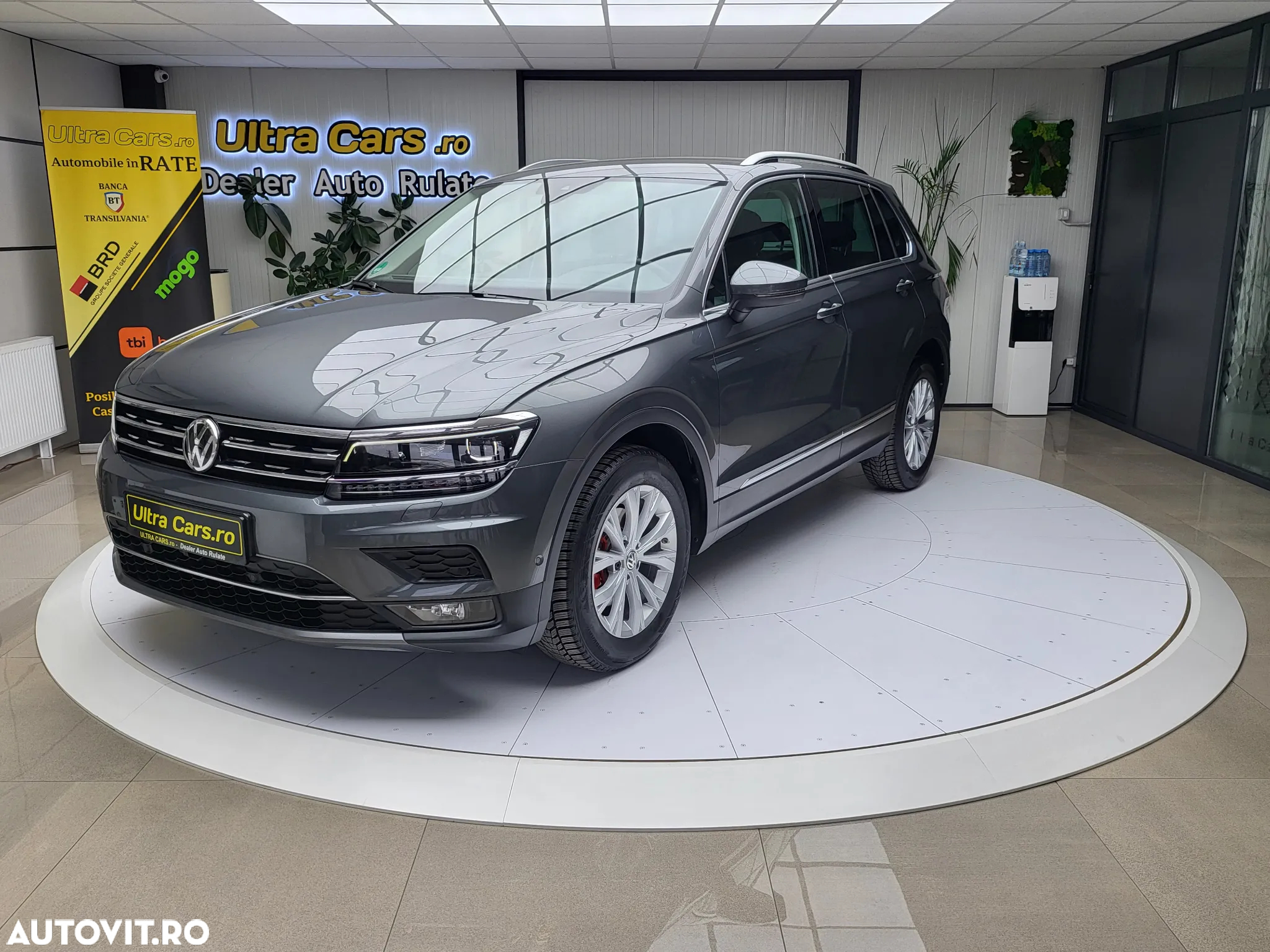 Volkswagen Tiguan 2.0 TDI DSG Elegance - 2