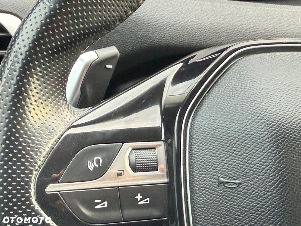 Peugeot 3008 BlueHDi 130 Stop & Start EAT8 GT Pack - 26