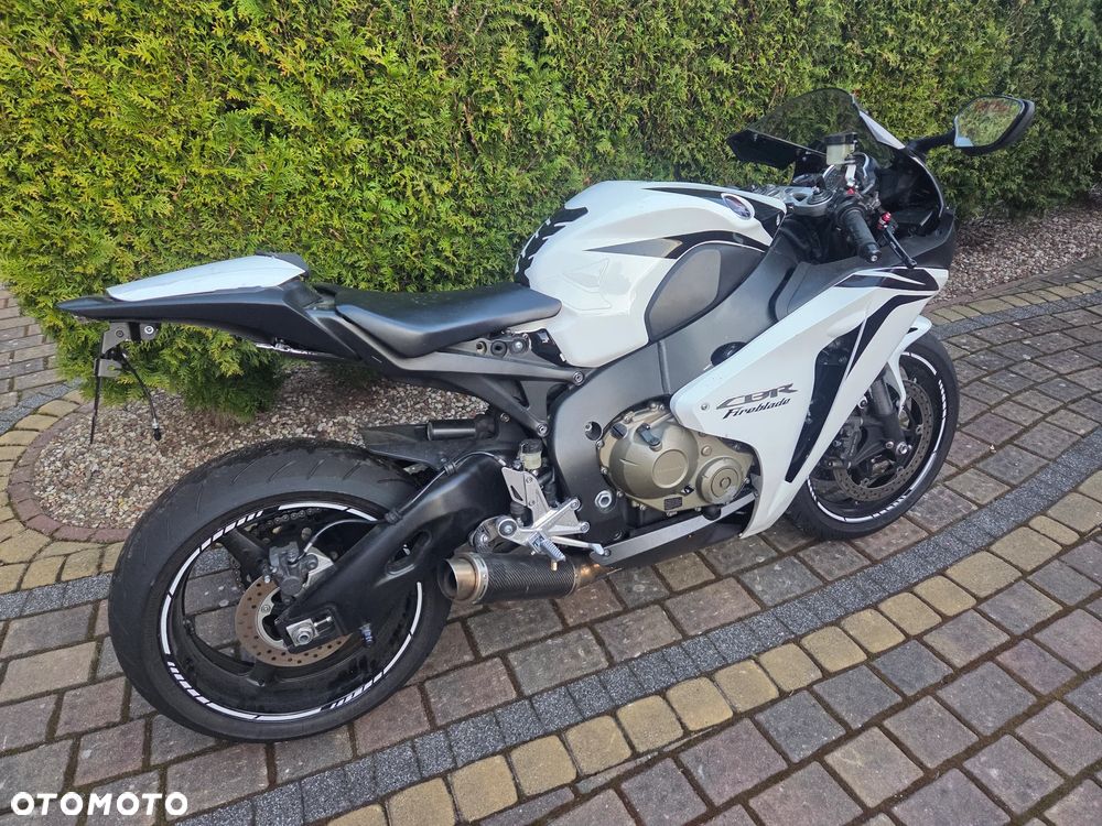 Honda CBR - 13