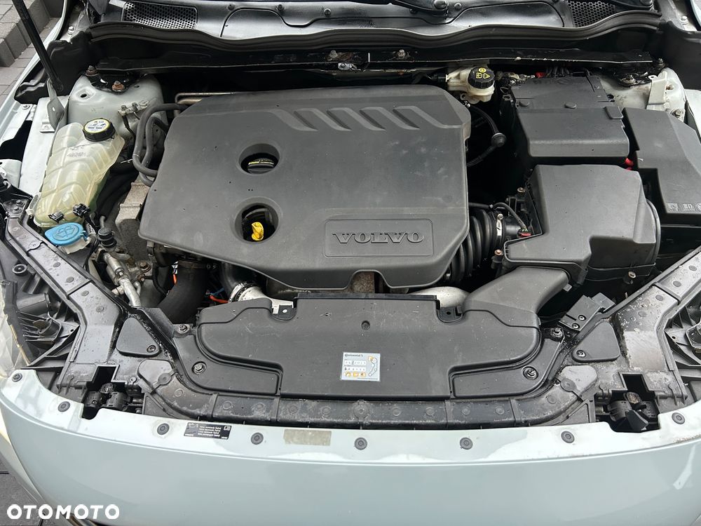 Volvo V40 D2 Momentum - 9
